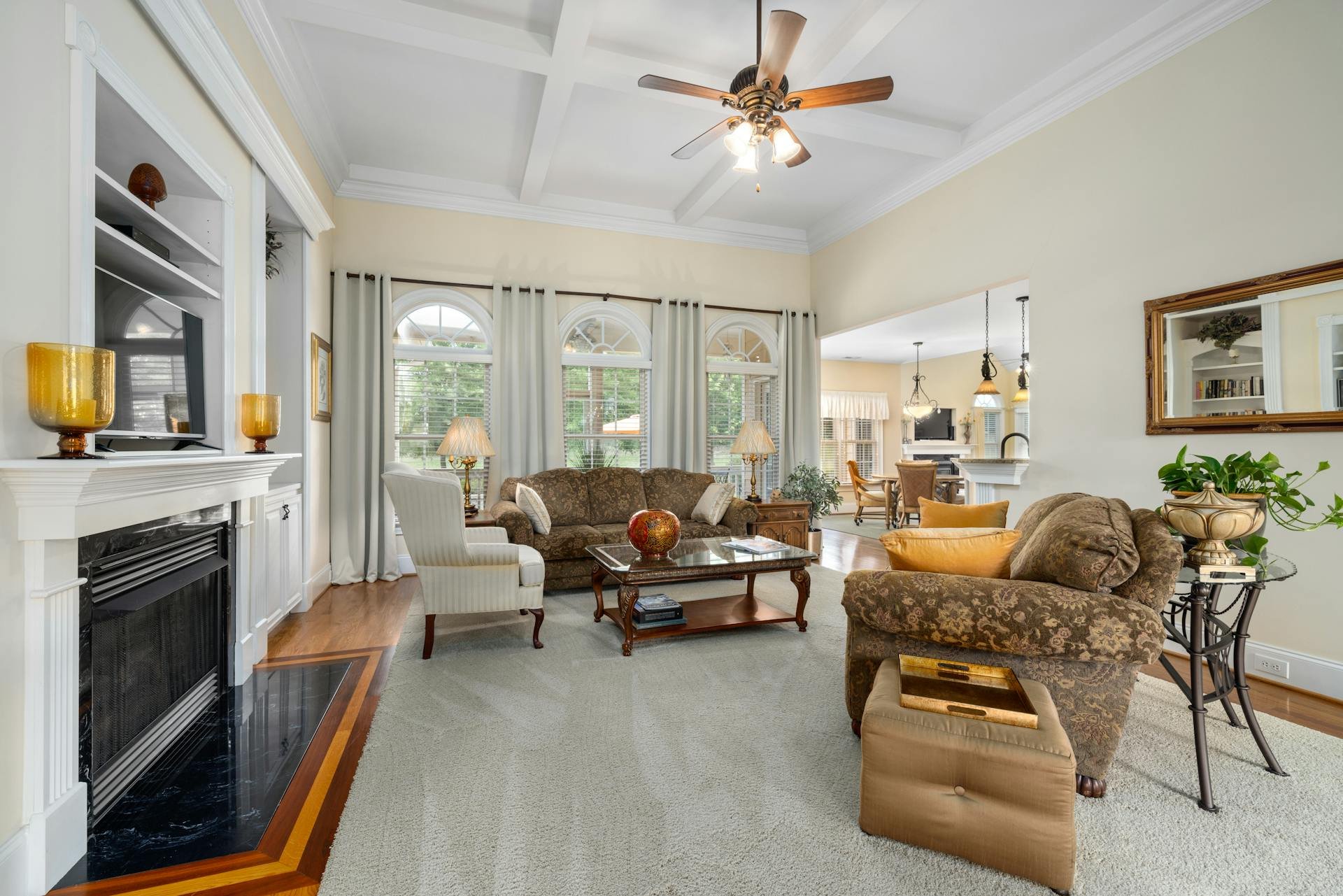 Crafting Your Dream Family Retreat: Stylish and Secure Pool Design for ...