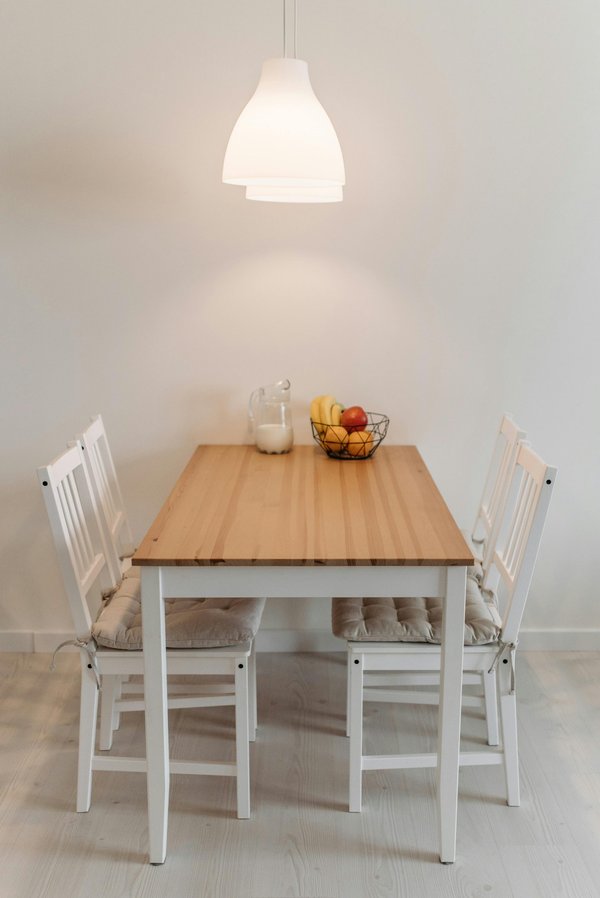Elegant porcelain pendant lights to elevate your space
